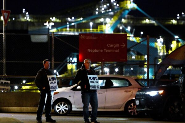 Canada orders binding arbitration to finish port lockout | Employees’ Rights Information