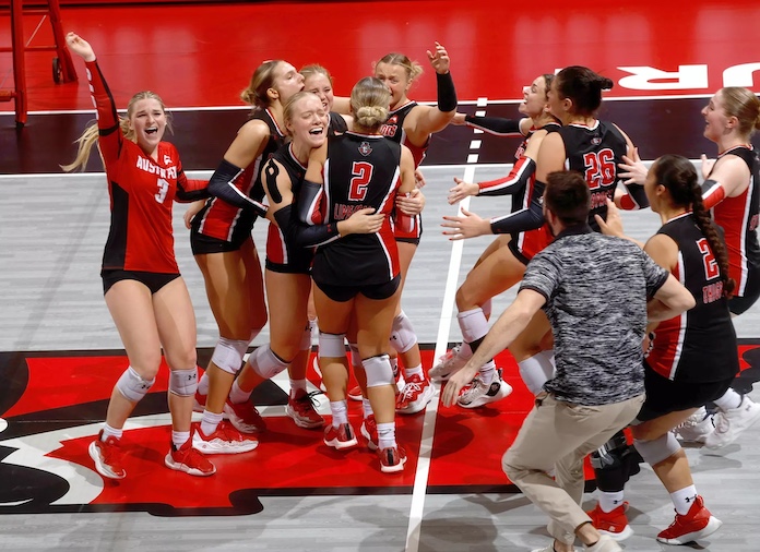 Volleyball At present: NCAA streaks and massive numbers; huge males’s transfer; AVP, AU updates