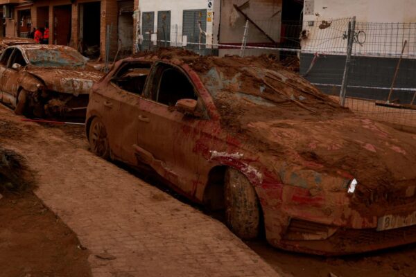 Vehicles ‘lined in plastic wrap’ in Spain as climate warnings issued forward of storm | World Information