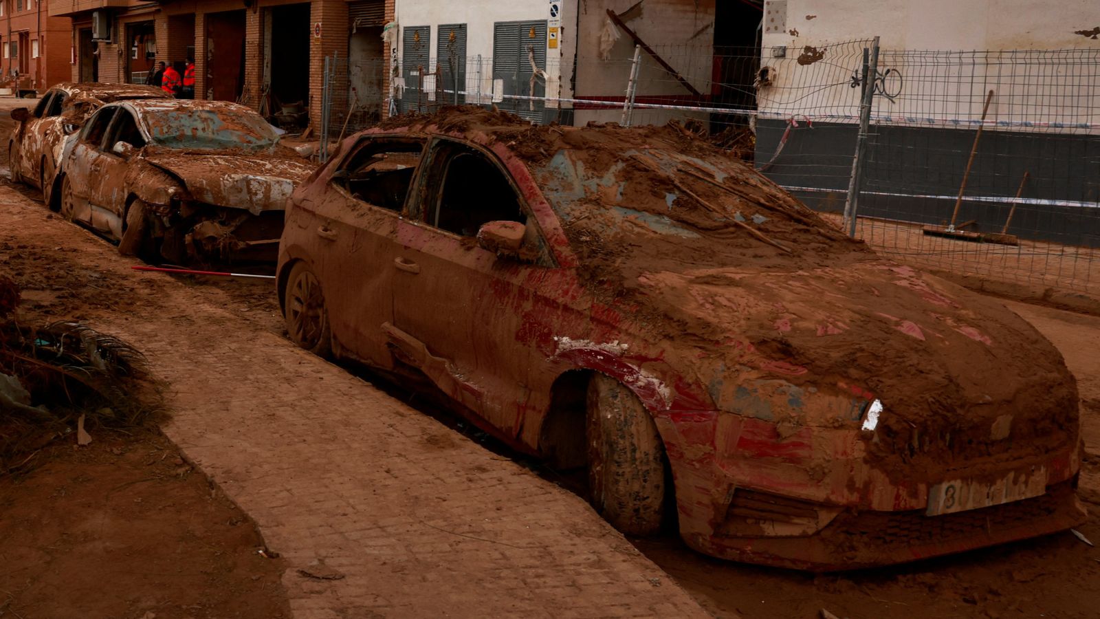 Vehicles ‘lined in plastic wrap’ in Spain as climate warnings issued forward of storm | World Information