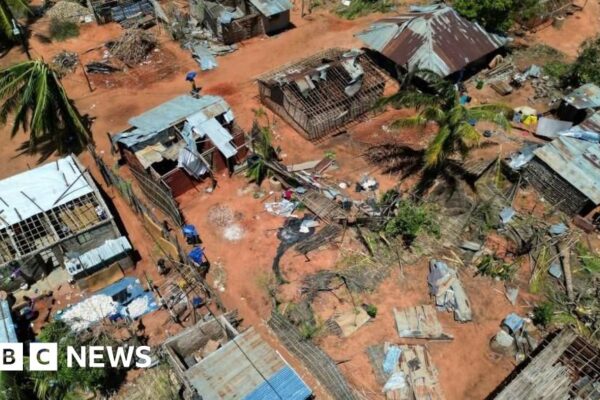 Cyclone Chido kills 94 people in Mozambique