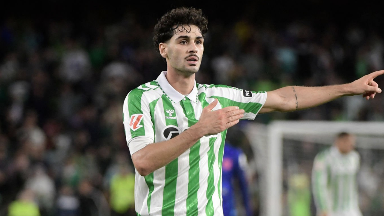 Real Betis’ Johnny Cardoso “motivated” by growing transfer interest