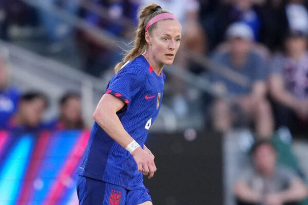 USWNT defender Becky Sauerbrunn announces retirement