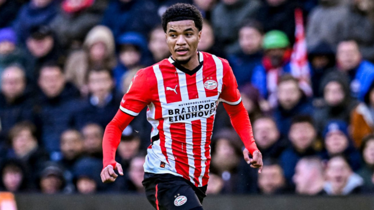 Malik Tillman scores in PSV’s win over Feyenoord