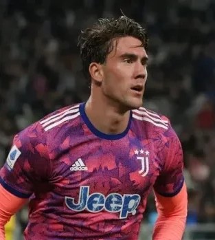 Arsenal ready to sign Dusan Vlahovic from Juventus