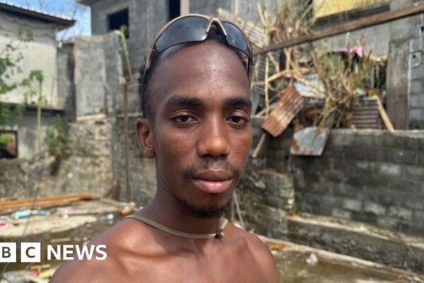 Mayotte: Survivors describe cyclone horror