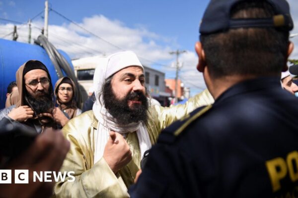 Guatemala police clash with Jewish sect over 160 at-risk children