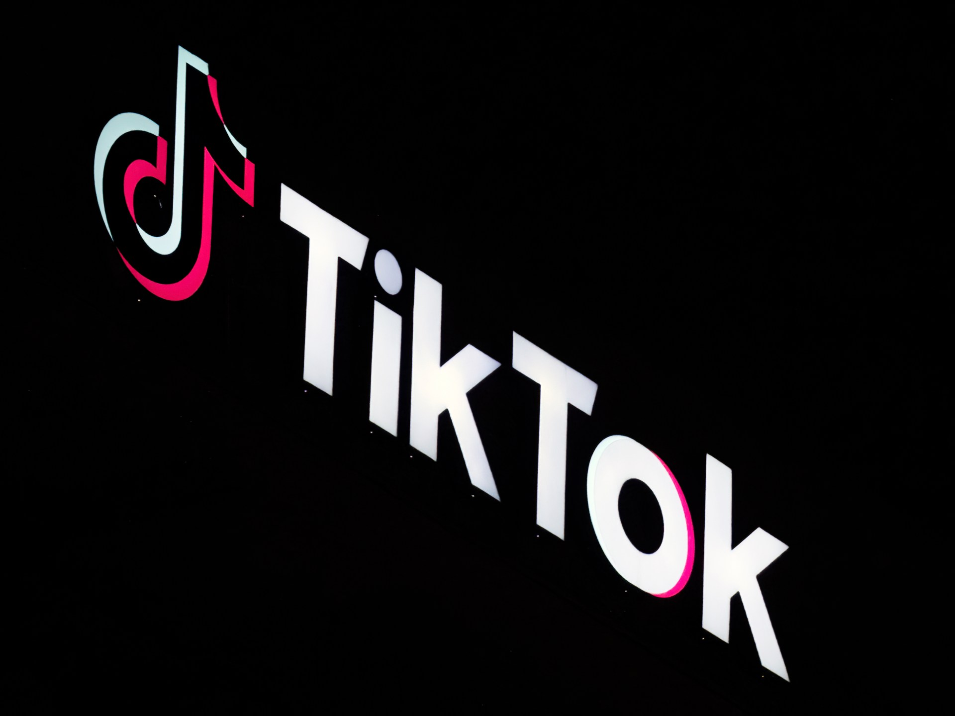 TikTok planning complete US shutdown as ban deadline looms, reports say | Technology