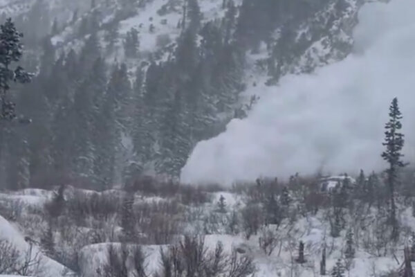 Dramatic video of an avalanche in Utah | Local weather