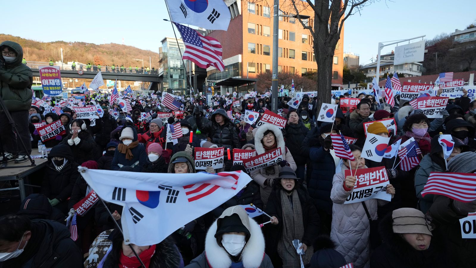 South Korea: Investigators fail to detain impeached president Yoon Suk Yeol | World News