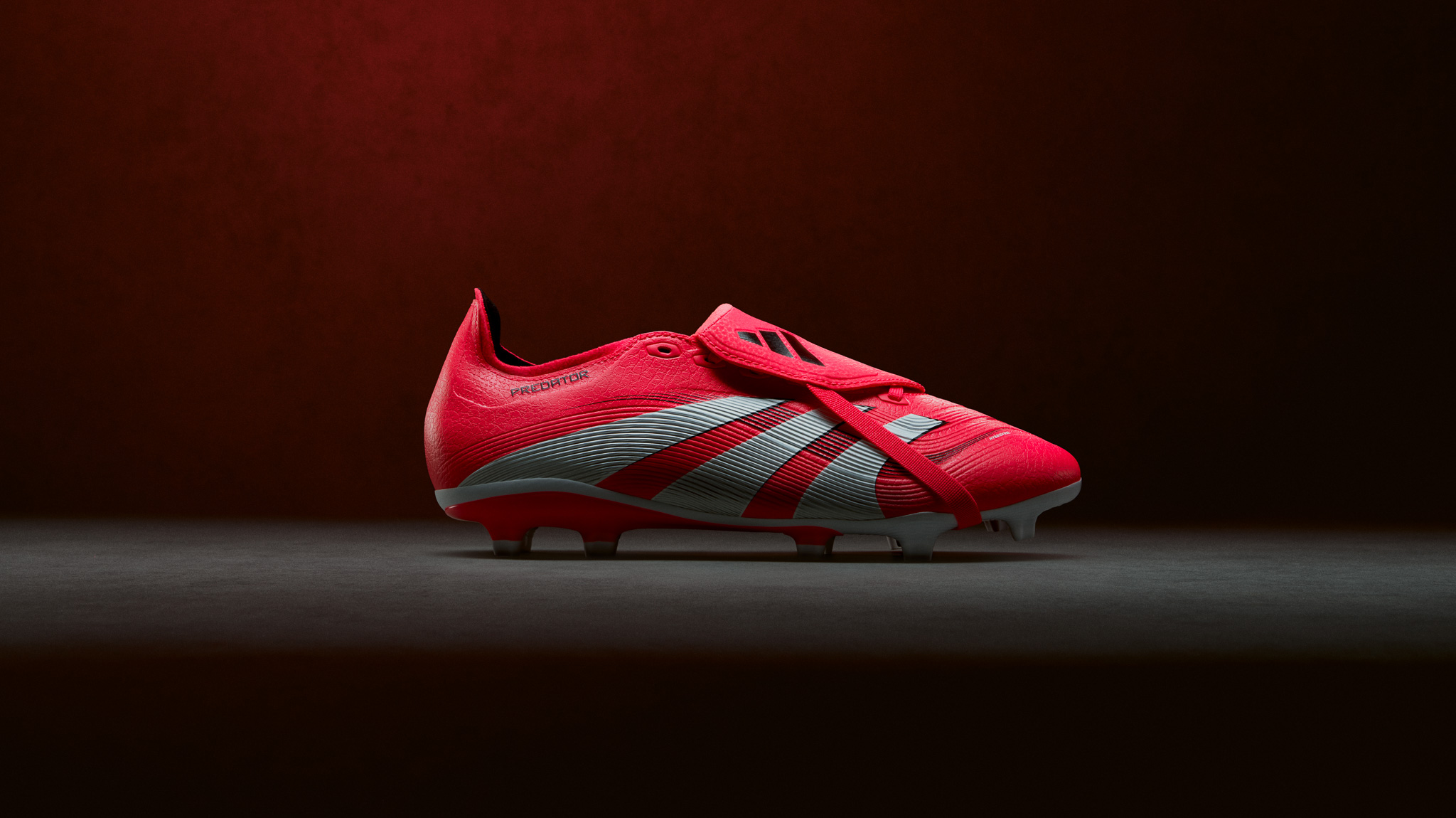 Visually STUNNING! Adidas’ Predator 25 is the latest take on one of the greatest football boot franchises of all time and brings a host of game-improving upgrades to the table